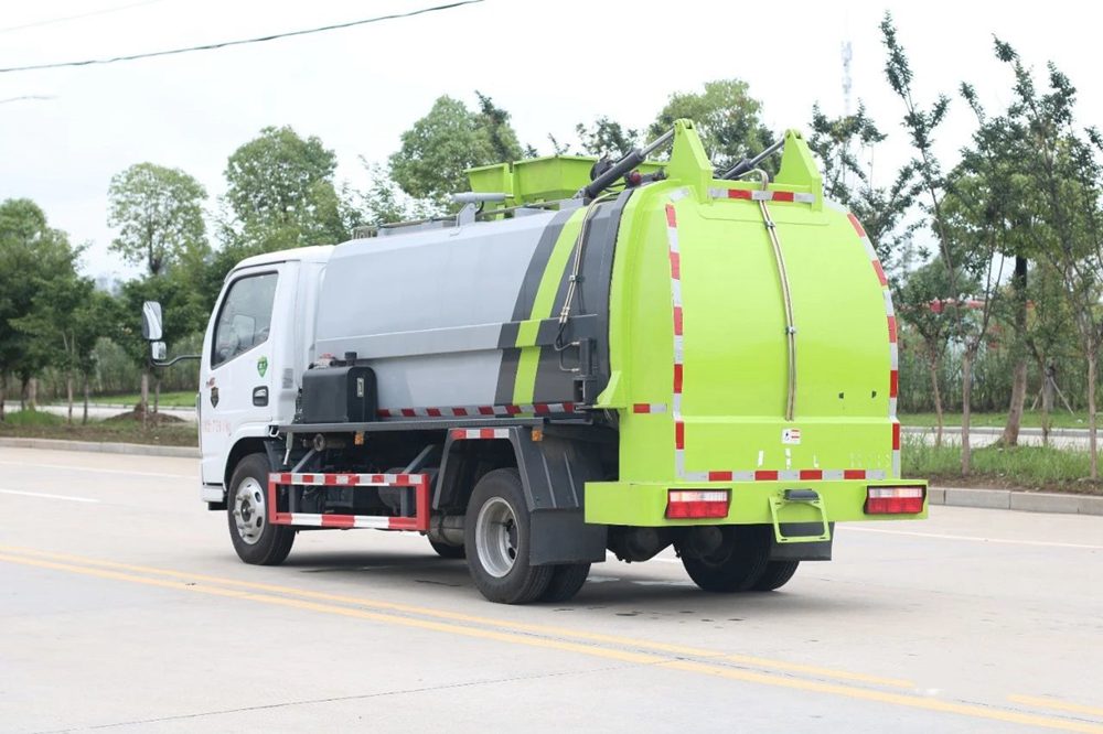 【4.5立方】東風多利卡D6餐廚垃圾車